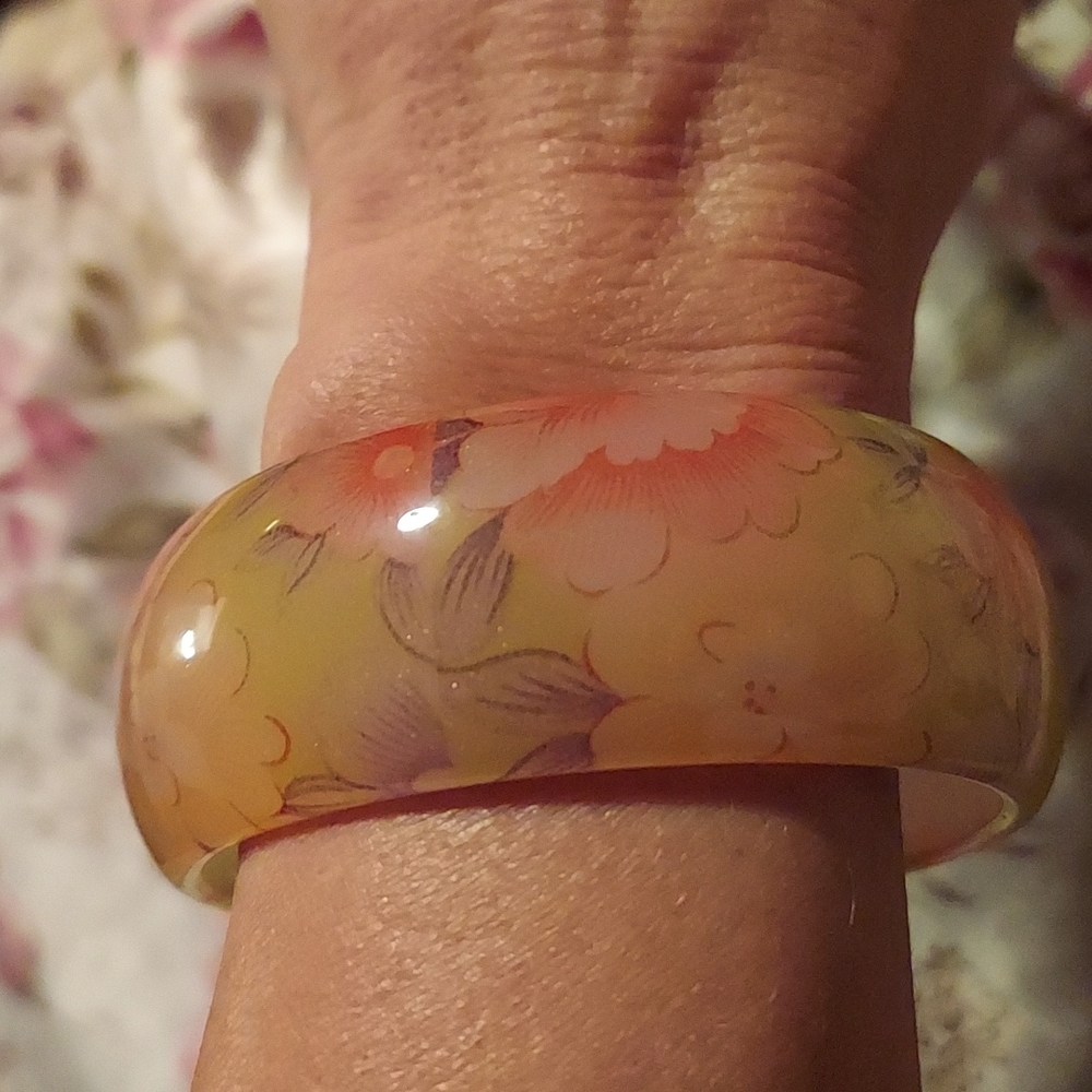Floral Acrylic Bangle